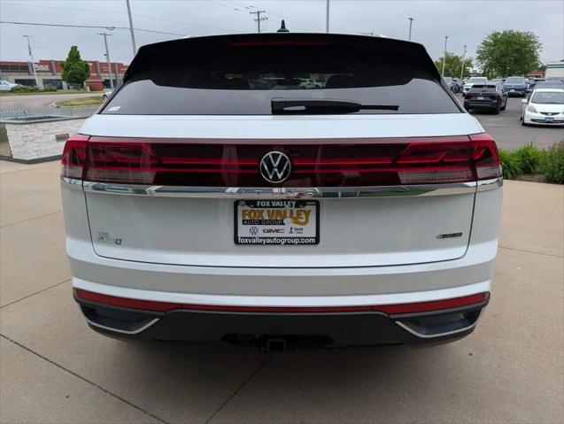 2026 Volkswagen Atlas Cross Sport SE with Technology