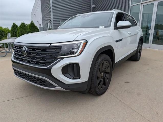 2026 Volkswagen Atlas Cross Sport SE with Technology