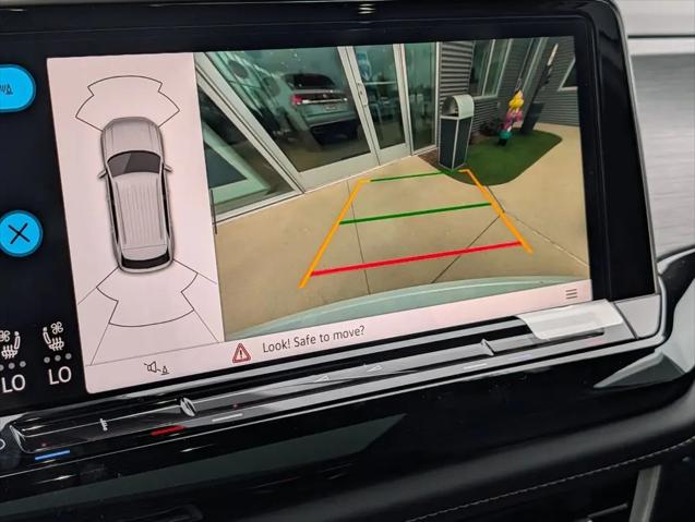 2026 Volkswagen Atlas Cross Sport SE with Technology