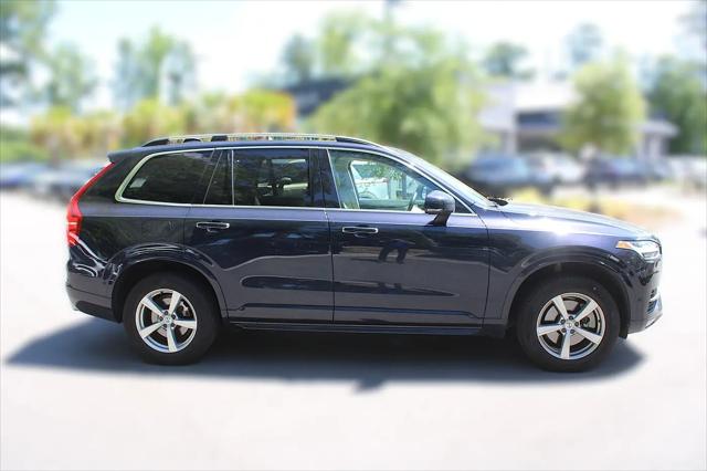 2017 Volvo XC90 T5 Momentum
