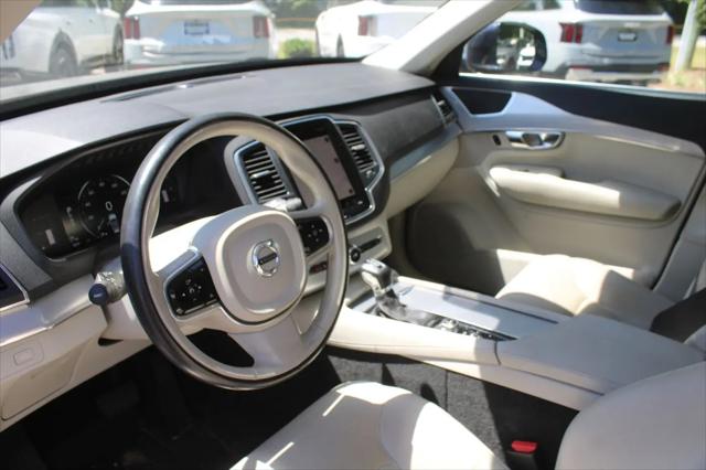 2017 Volvo XC90 T5 Momentum