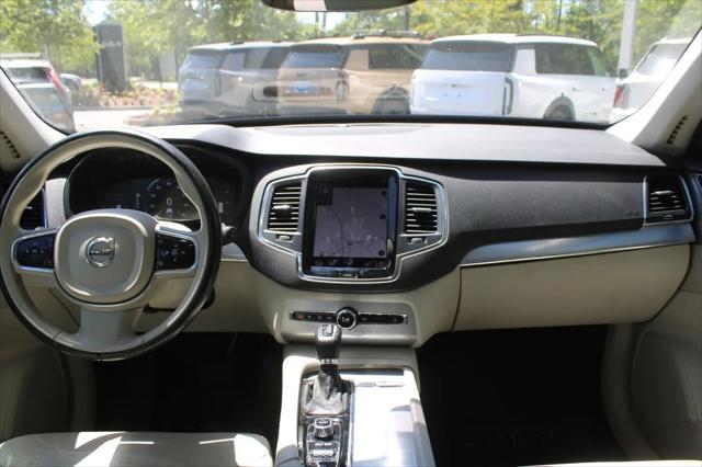 2017 Volvo XC90 T5 Momentum