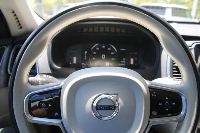 2017 Volvo XC90 T5 Momentum