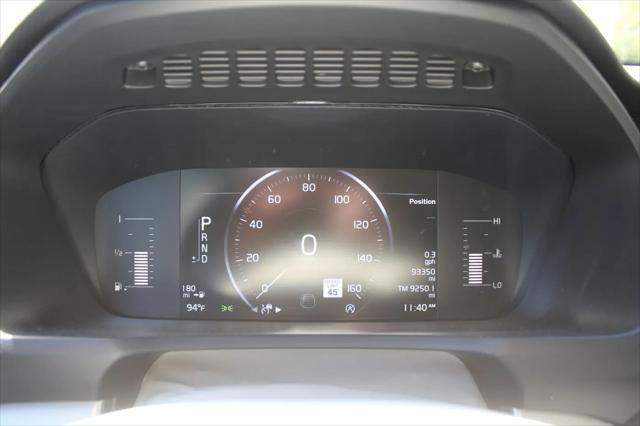 2017 Volvo XC90 T5 Momentum