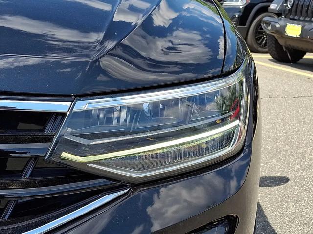 2023 Volkswagen Tiguan 2.0T SE R-Line Black