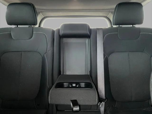 2024 Jeep Grand Cherokee Laredo 4x2