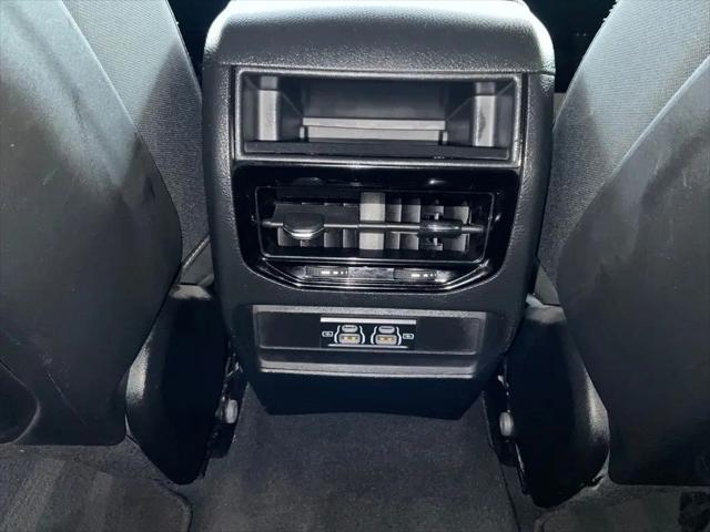 2024 Jeep Grand Cherokee Laredo 4x2