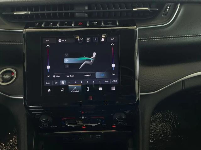2024 Jeep Grand Cherokee Laredo 4x2