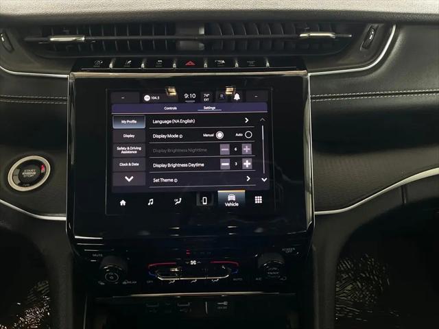 2024 Jeep Grand Cherokee Laredo 4x2