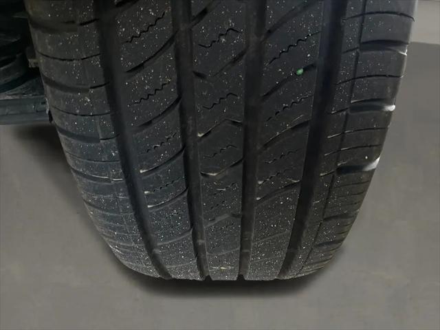 2024 Jeep Grand Cherokee Laredo 4x2