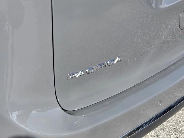 2021 Chrysler Pacifica Hybrid Touring L