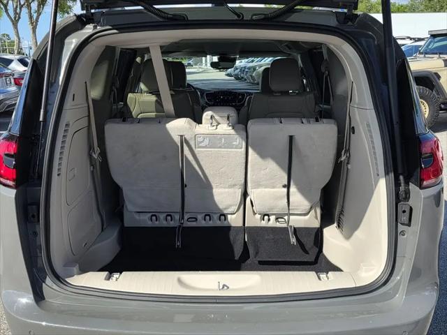 2021 Chrysler Pacifica Hybrid Touring L