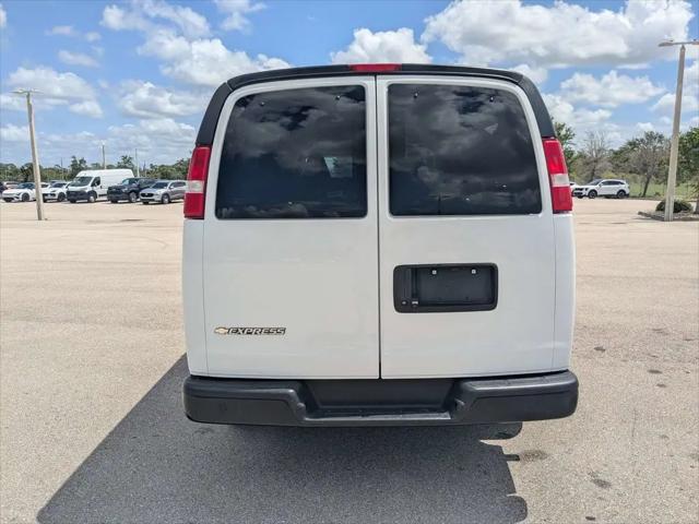 2023 Chevrolet Express Passenger RWD 3500 Extended Wheelbase LS