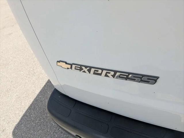 2023 Chevrolet Express Passenger RWD 3500 Extended Wheelbase LS