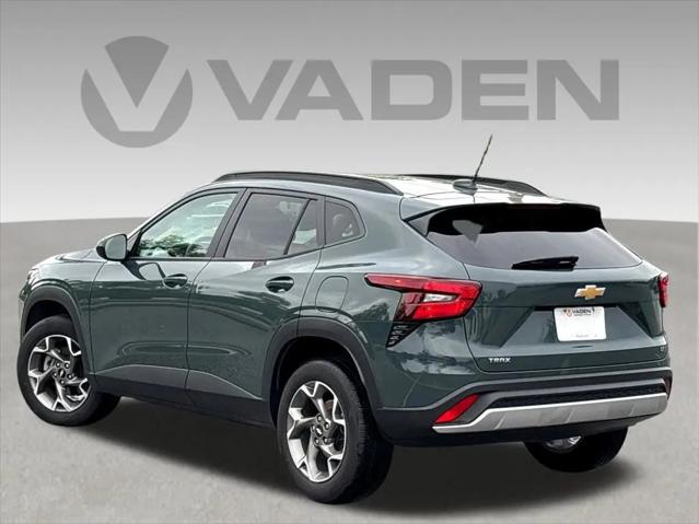2025 Chevrolet Trax FWD LT