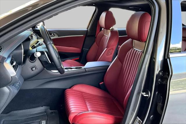 2025 Genesis G70 2.5T RWD