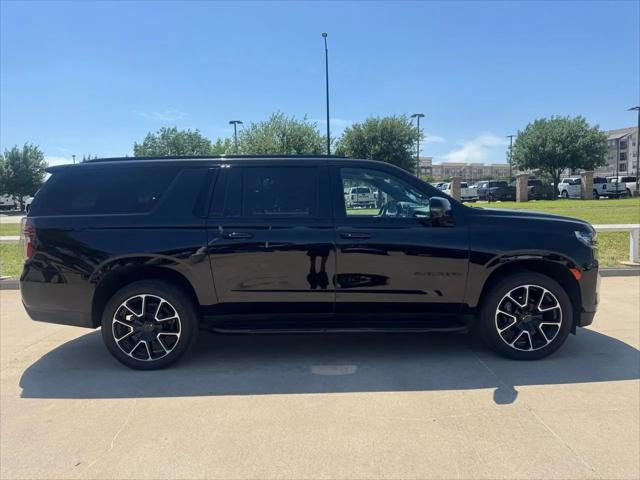 2024 Chevrolet Suburban 4WD RST