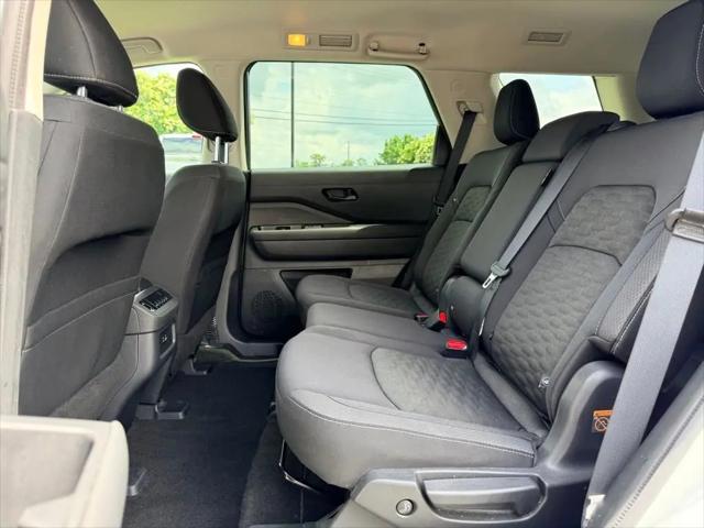 2024 Nissan Pathfinder SV FWD