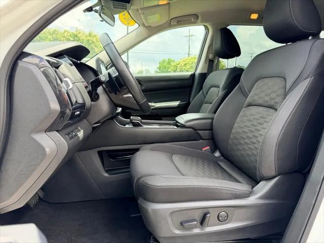 2024 Nissan Pathfinder SV FWD