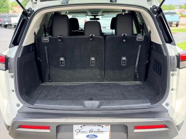2024 Nissan Pathfinder SV FWD