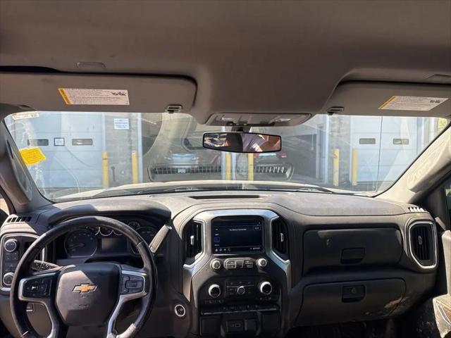 2021 Chevrolet Silverado 1500 4WD Crew Cab Short Bed LT