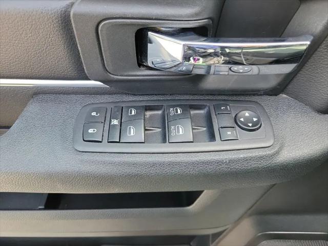 2024 Ram 1500 Classic Warlock Crew Cab 4x4 5'7" Box