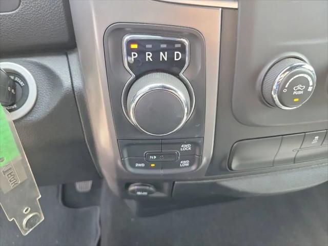 2024 Ram 1500 Classic Warlock Crew Cab 4x4 5'7" Box