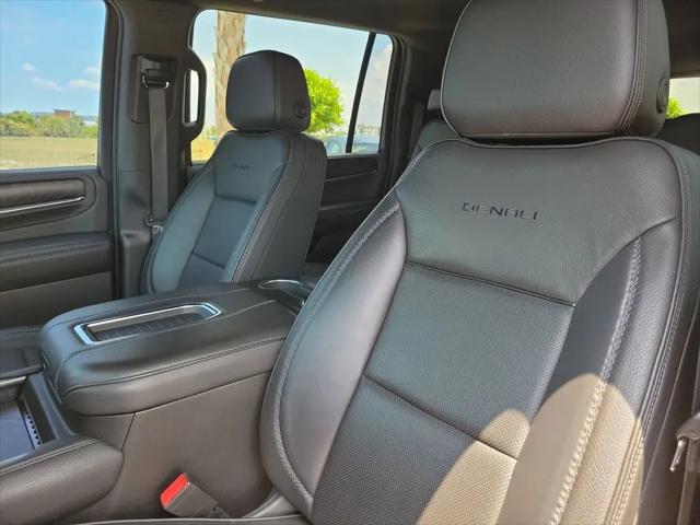 2022 GMC Yukon XL 4WD Denali