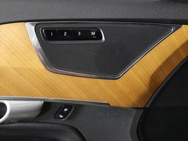 2023 Volvo XC90 B6 Core