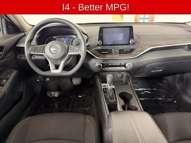 2025 Nissan Altima SV FWD