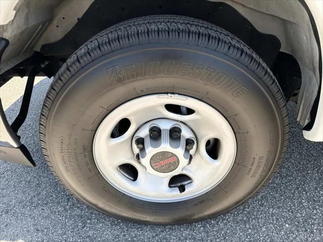 2023 GMC Savana Cargo RWD 2500 Regular Wheelbase Work Van