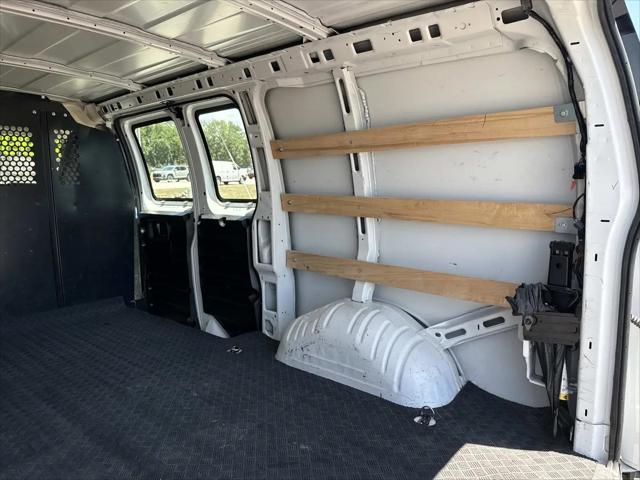 2023 GMC Savana Cargo RWD 2500 Regular Wheelbase Work Van