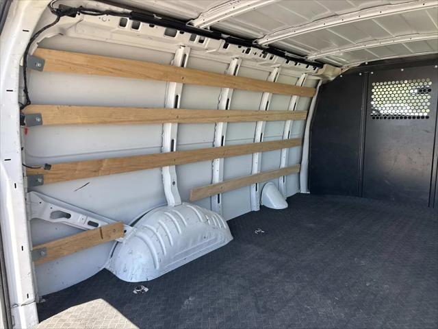 2023 GMC Savana Cargo RWD 2500 Regular Wheelbase Work Van