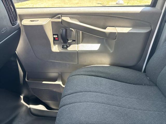 2023 GMC Savana Cargo RWD 2500 Regular Wheelbase Work Van