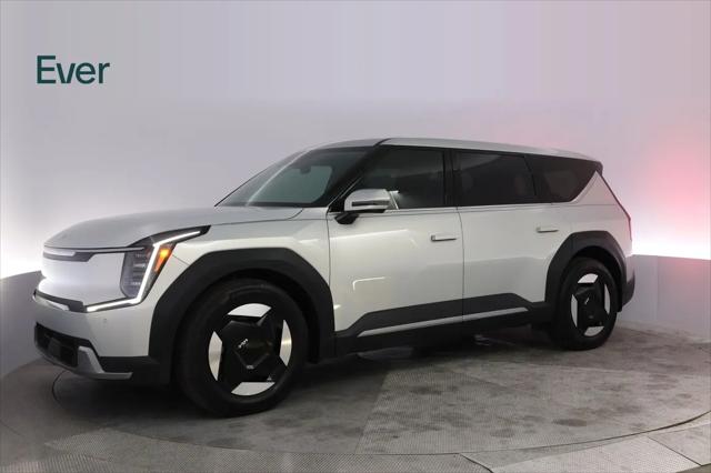 2026 Kia EV9 Light Long Range