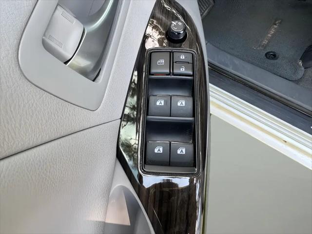 2017 Toyota Sienna XLE 8 Passenger