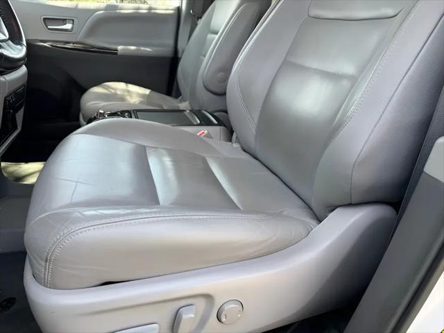 2017 Toyota Sienna XLE 8 Passenger