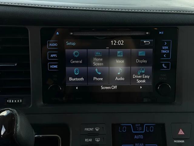 2017 Toyota Sienna XLE 8 Passenger