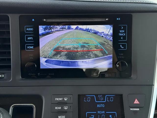 2017 Toyota Sienna XLE 8 Passenger