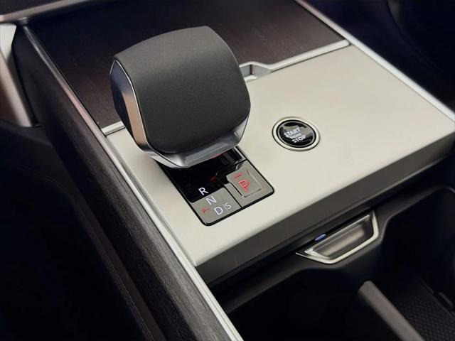 2026 Land Rover Range Rover P400 SE