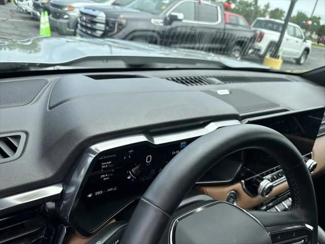 2025 GMC Canyon 4WD AT4