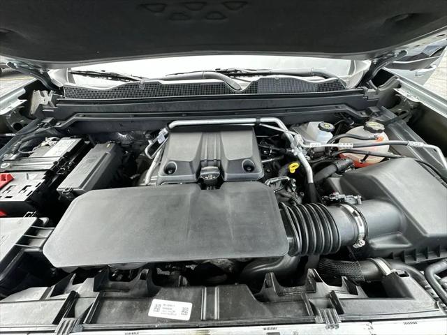 2025 GMC Canyon 4WD AT4