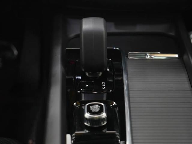 2023 Volvo XC60 B5 Core