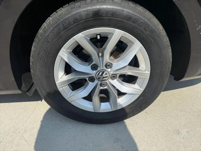 2017 Volkswagen Passat 1.8T S