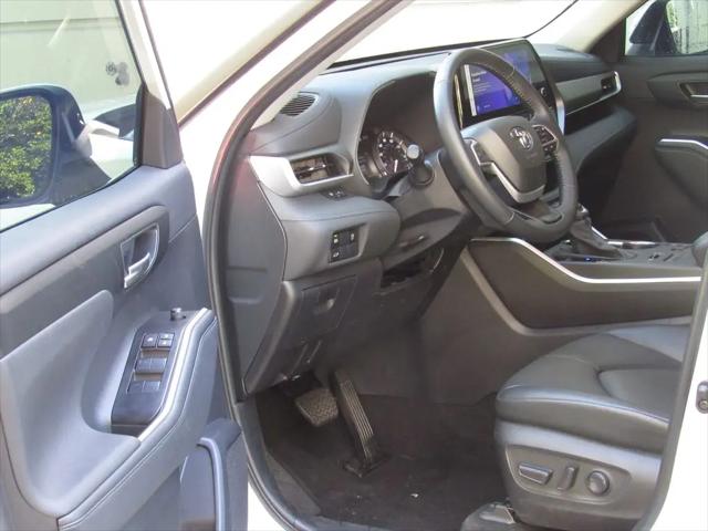 2024 Toyota Highlander XLE
