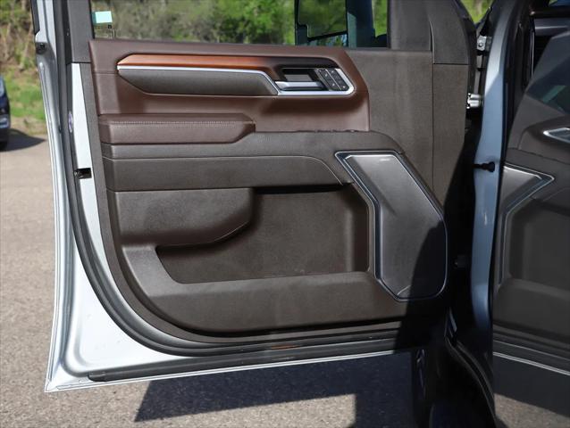 2025 GMC Sierra 3500HD Crew Cab, Standard Bed, Denali, 4WD