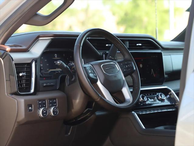 2025 GMC Sierra 3500HD Crew Cab, Standard Bed, Denali, 4WD