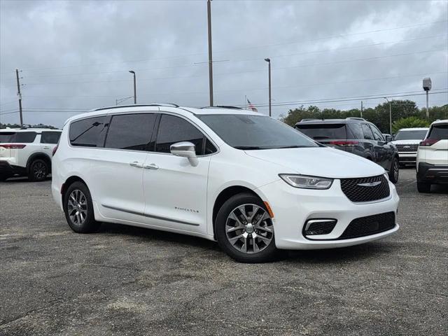2022 Chrysler Pacifica Hybrid Pinnacle