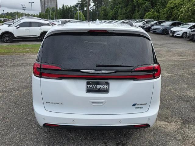 2022 Chrysler Pacifica Hybrid Pinnacle