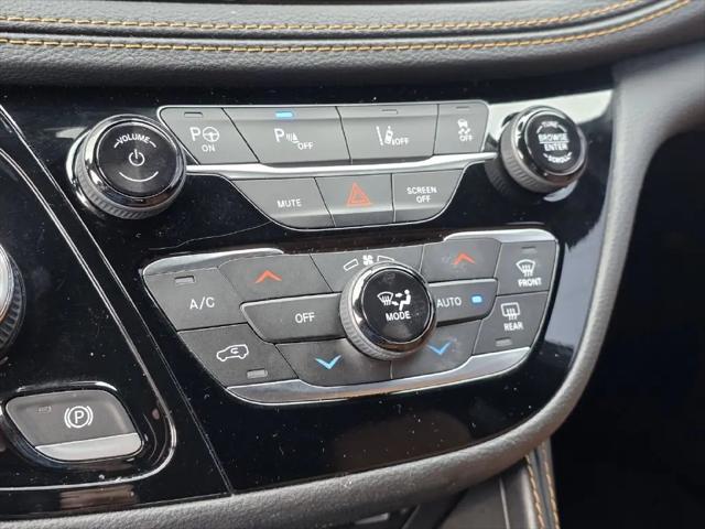 2022 Chrysler Pacifica Hybrid Pinnacle